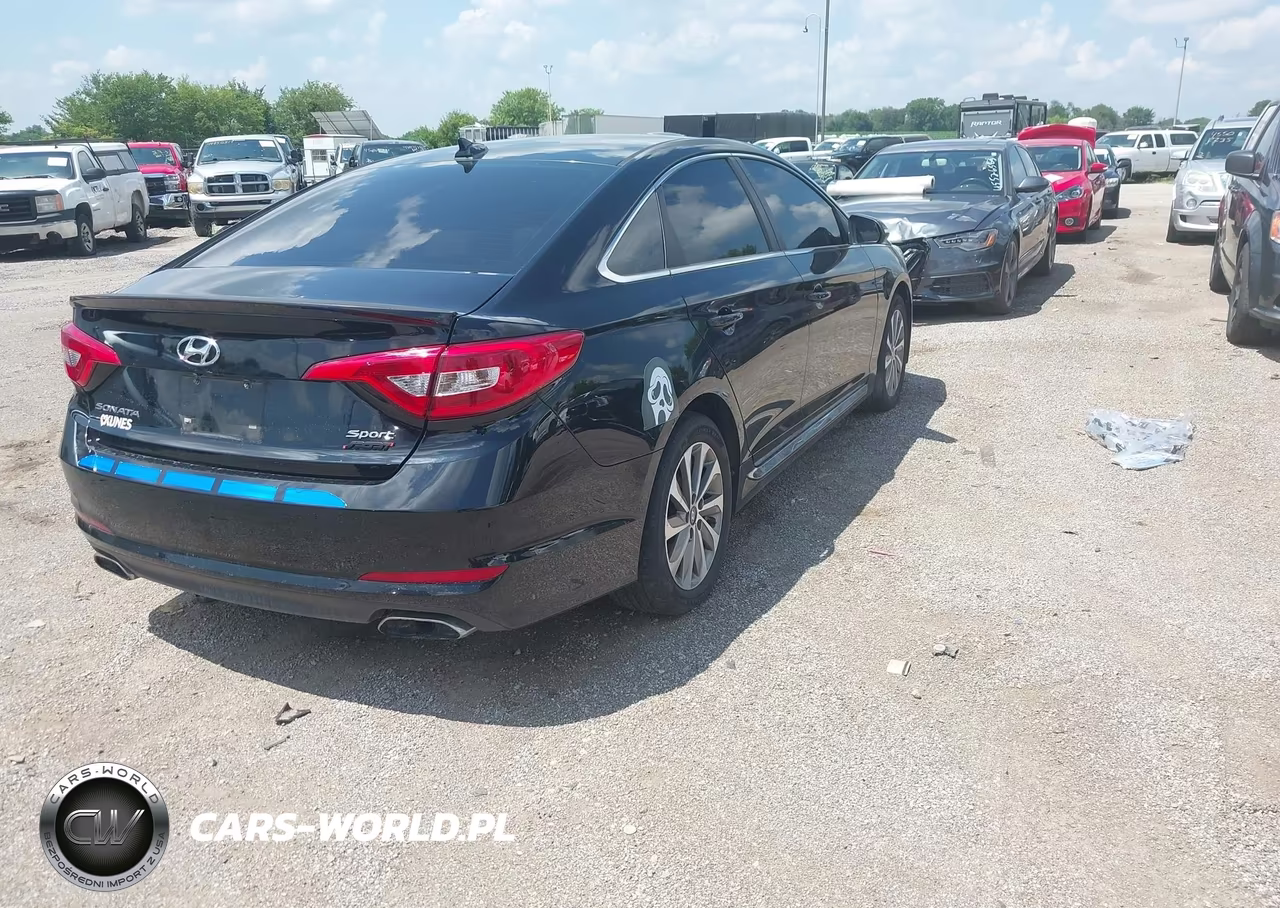 2015 Hyundai Sonata Sport VIN:5NPE34AF5FH027892 - 4