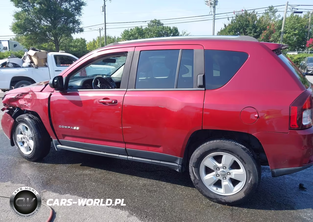 2015 Jeep Compass Sport VIN:1C4NJCBA0FD170659 - 15