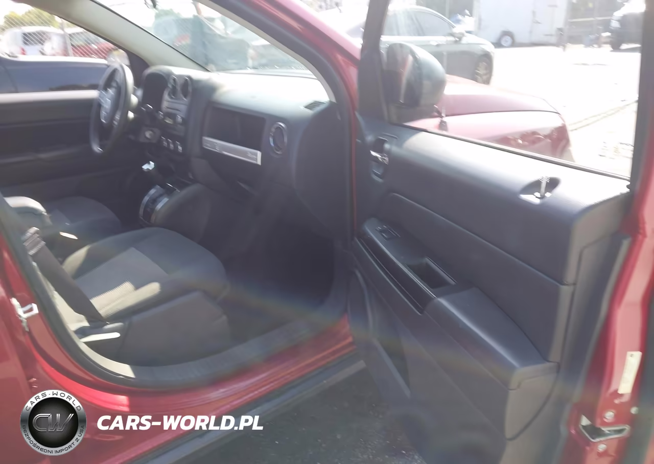 2015 Jeep Compass Sport VIN:1C4NJCBA0FD170659 - 5