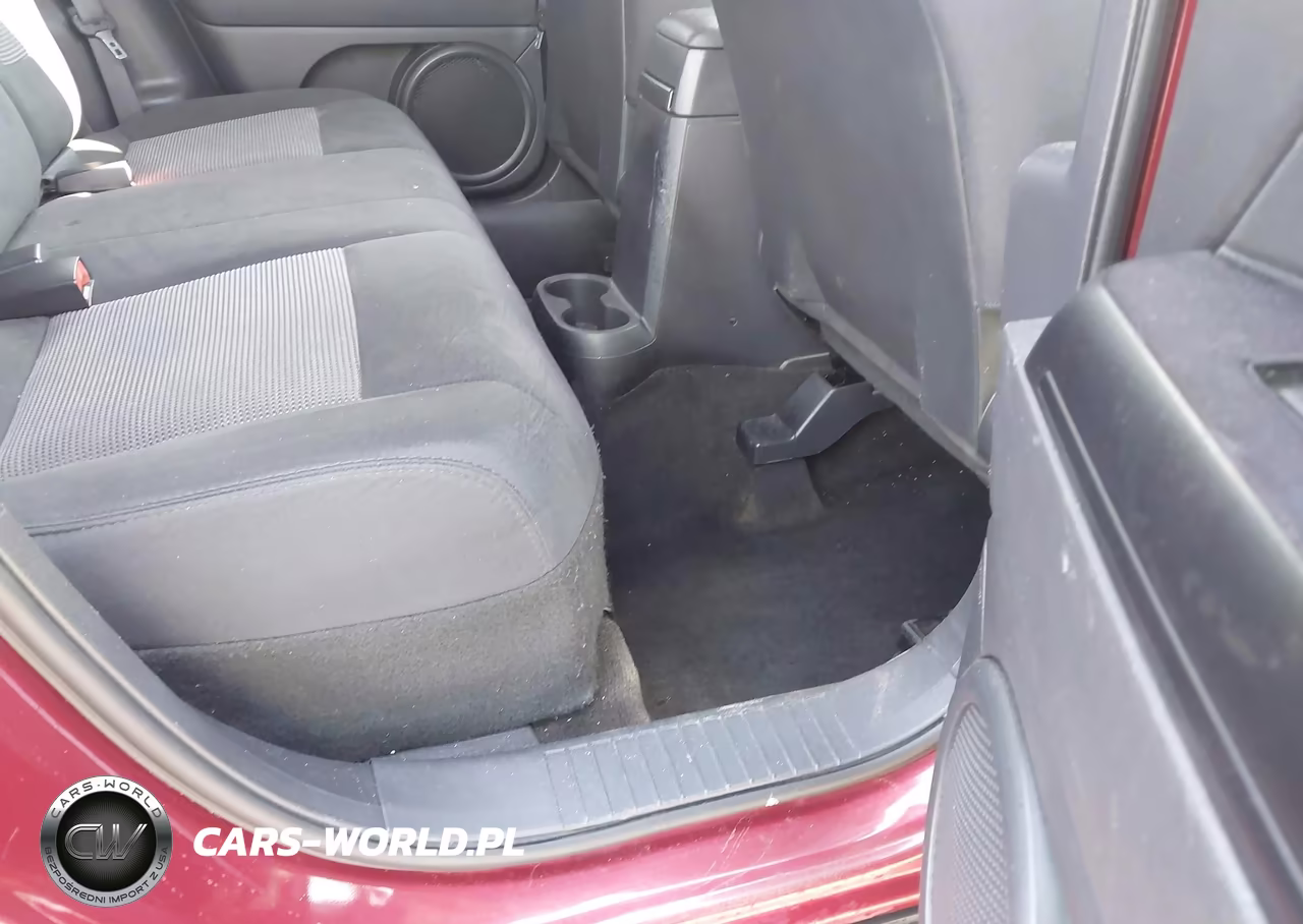 2015 Jeep Compass Sport VIN:1C4NJCBA0FD170659 - 8