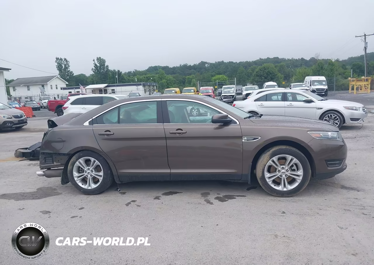 2015 Ford Taurus Sel VIN:1FAHP2E82FG164686 - 14