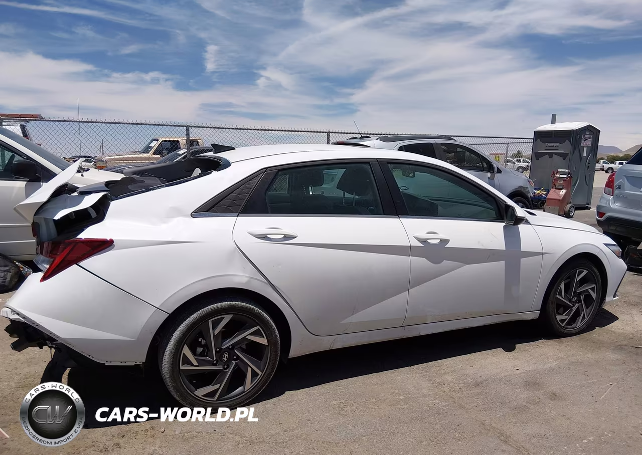 2025 Hyundai Elantra Hybrid Limited VIN:KMHLN4DJ3SU163208 - 13
