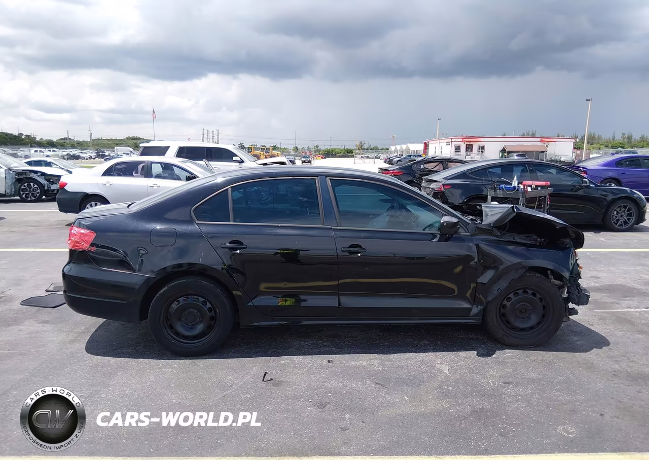 2012 Volkswagen Jetta 2.0L S VIN:3VW2K7AJ5CM334431 - 13