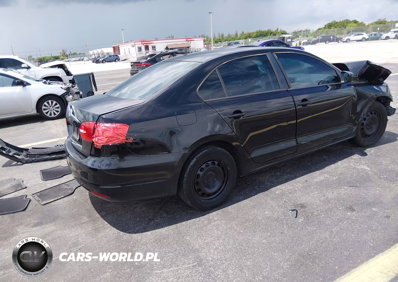 2012 Volkswagen Jetta 2.0L S VIN:3VW2K7AJ5CM334431 - 4
