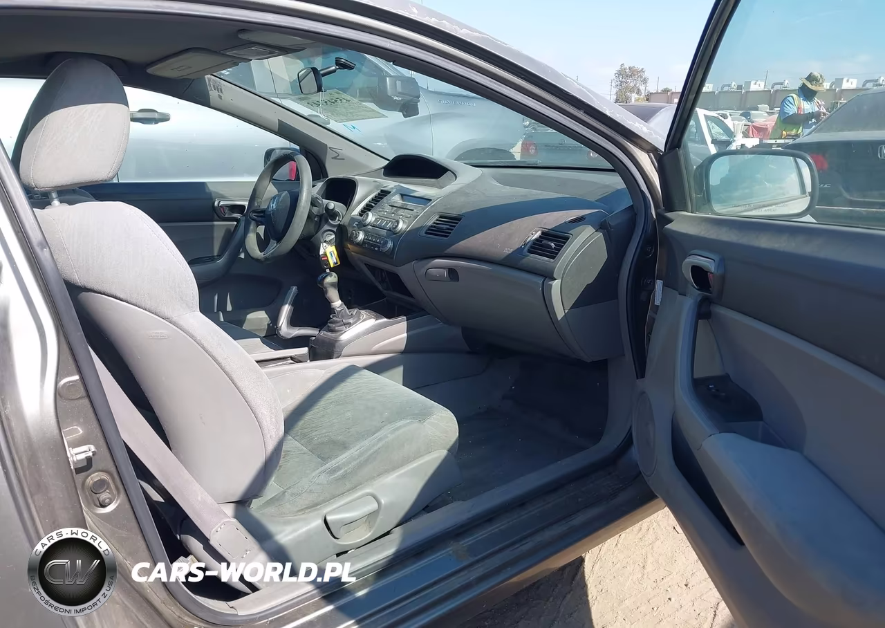 2007 Honda Civic Lx VIN:2HGFG11667H514327 - 5