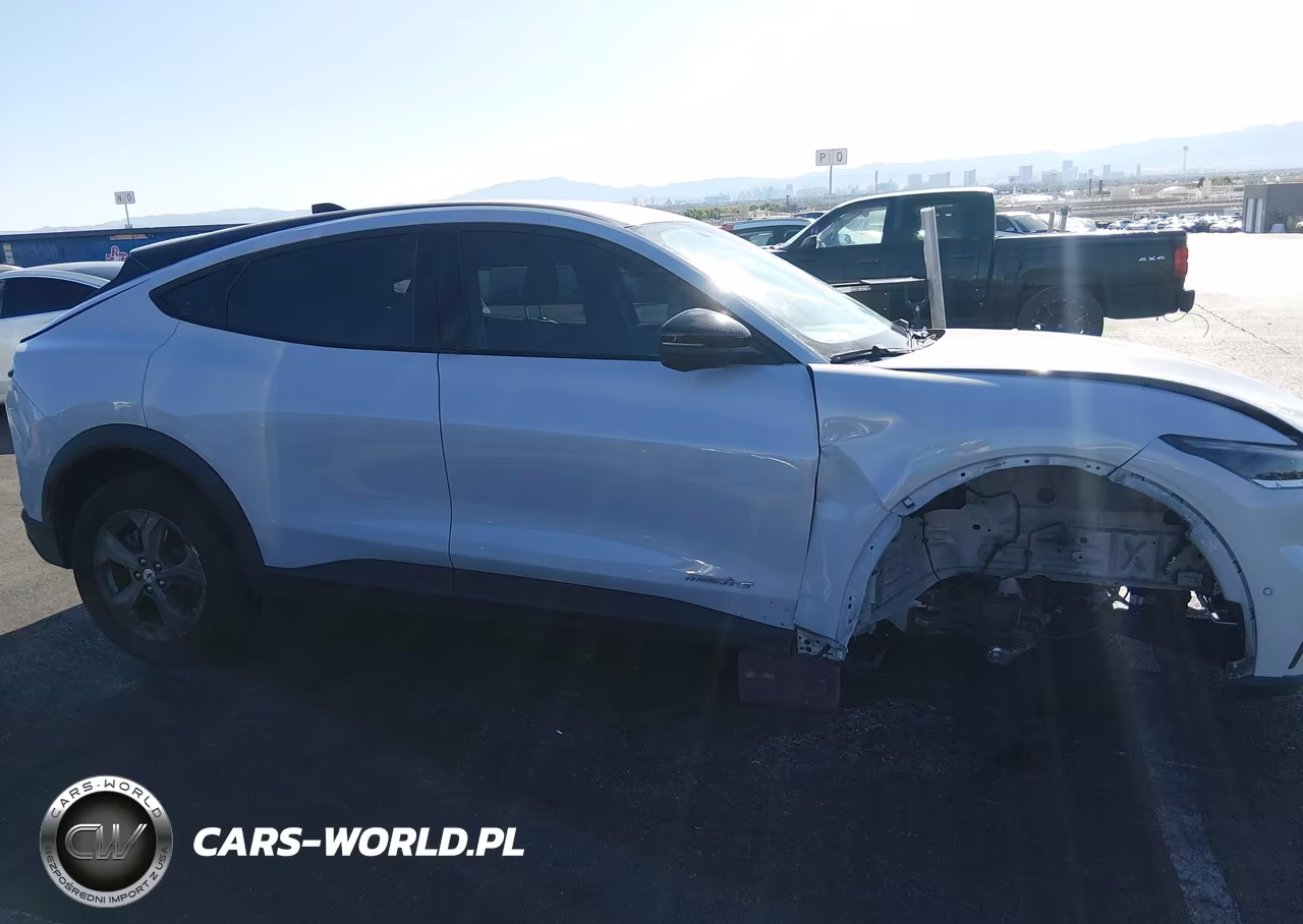 2023 Ford Mustang Mach-E Select VIN:3FMTK1R46PMA87232 - 13