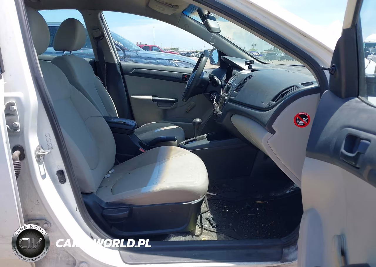 2010 Kia Forte Lx VIN:KNAFT4A26A5078681 - 5