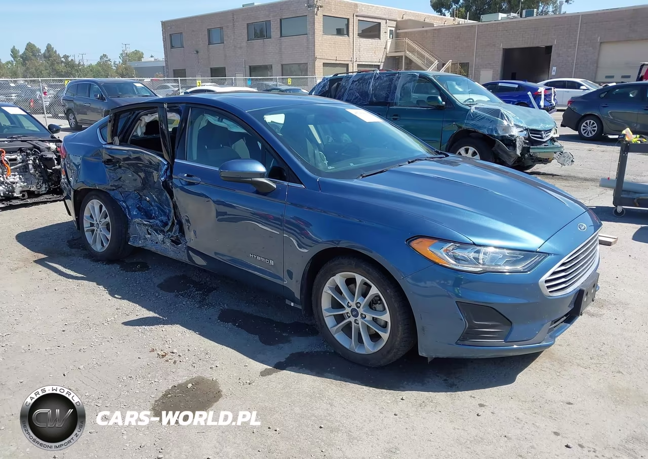 2019 Ford Fusion Hybrid Se – zdjęcie 1 z 17