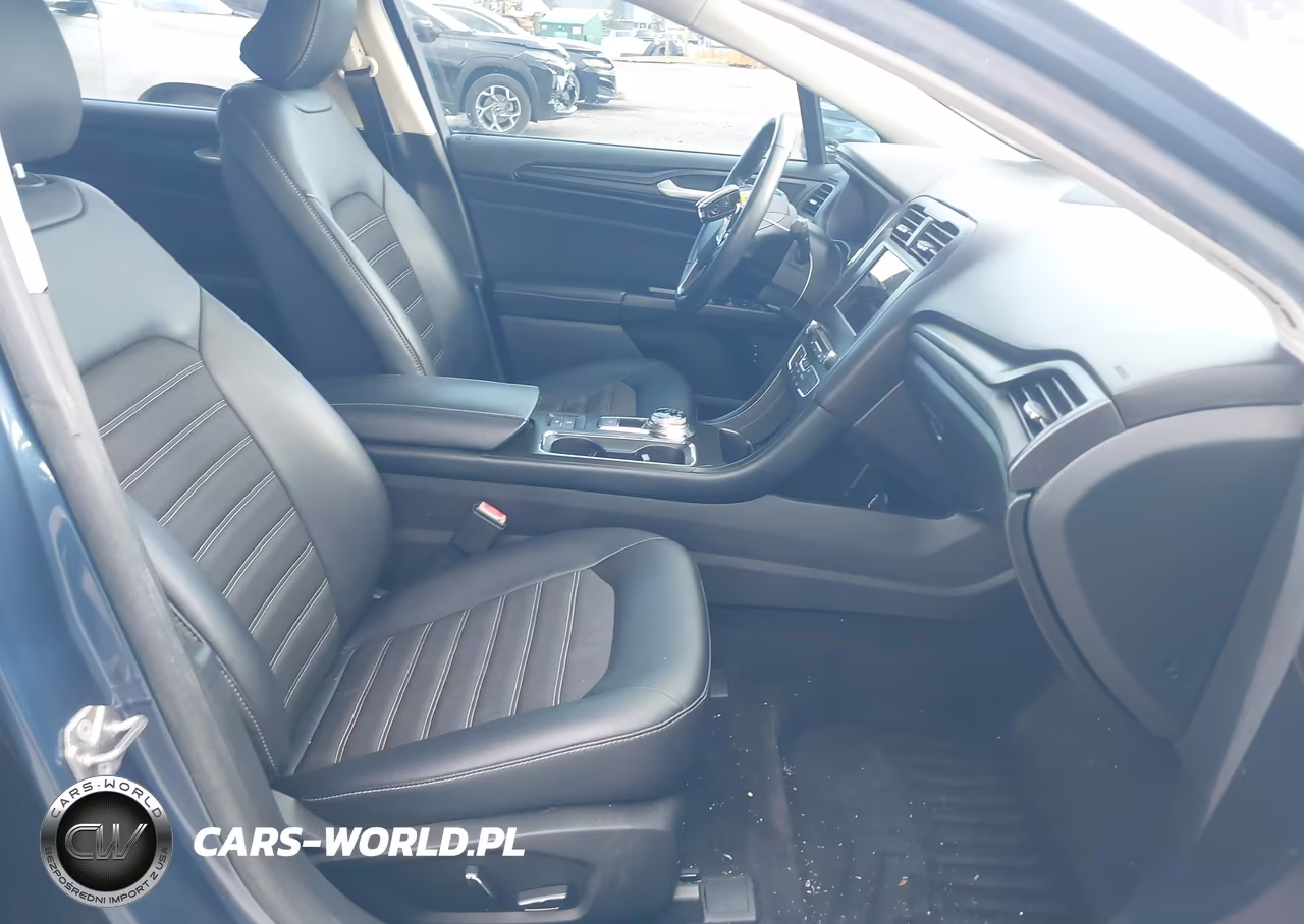 2018 Ford Fusion Hybrid Se VIN:3FA6P0LUXJR213145 - 5