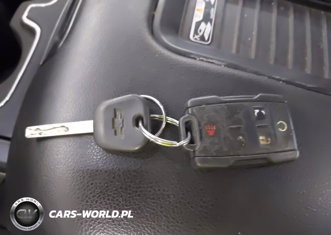 2018 Chevrolet Silverado 1500 2Lt VIN:3GCUKREC2JG182428 - 11