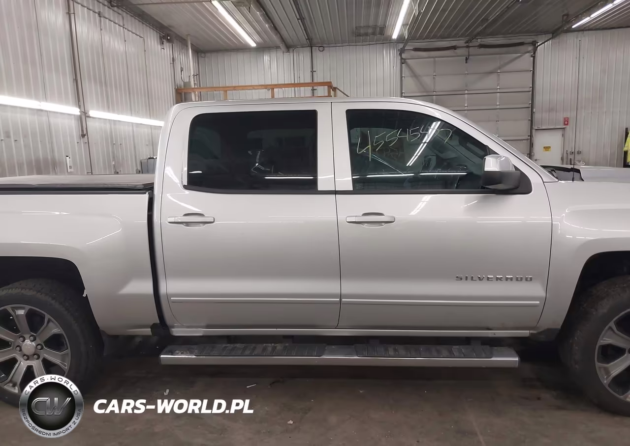 2018 Chevrolet Silverado 1500 2Lt VIN:3GCUKREC2JG182428 - 13
