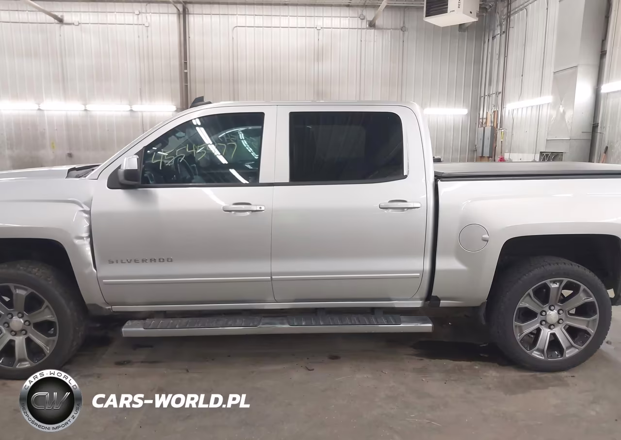 2018 Chevrolet Silverado 1500 2Lt VIN:3GCUKREC2JG182428 - 14