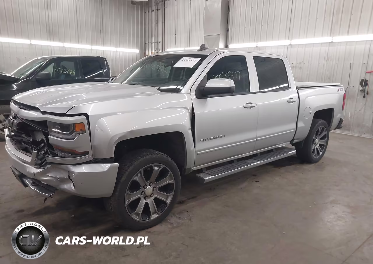 2018 Chevrolet Silverado 1500 2Lt VIN:3GCUKREC2JG182428 - 2