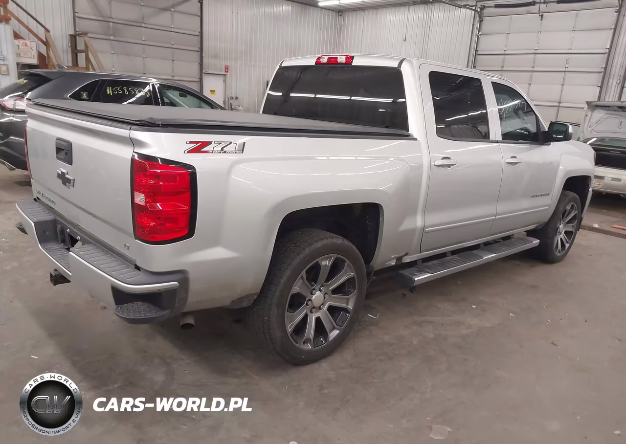 2018 Chevrolet Silverado 1500 2Lt VIN:3GCUKREC2JG182428 - 4