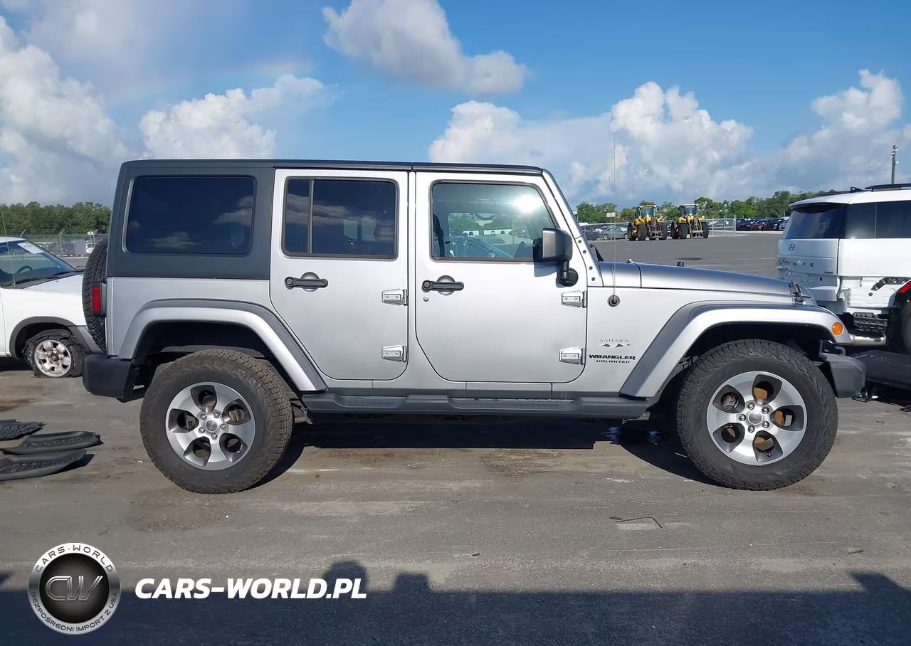 2016 Jeep Wrangler Unlimited Sahara VIN:1C4HJWEG6GL294425 - 14