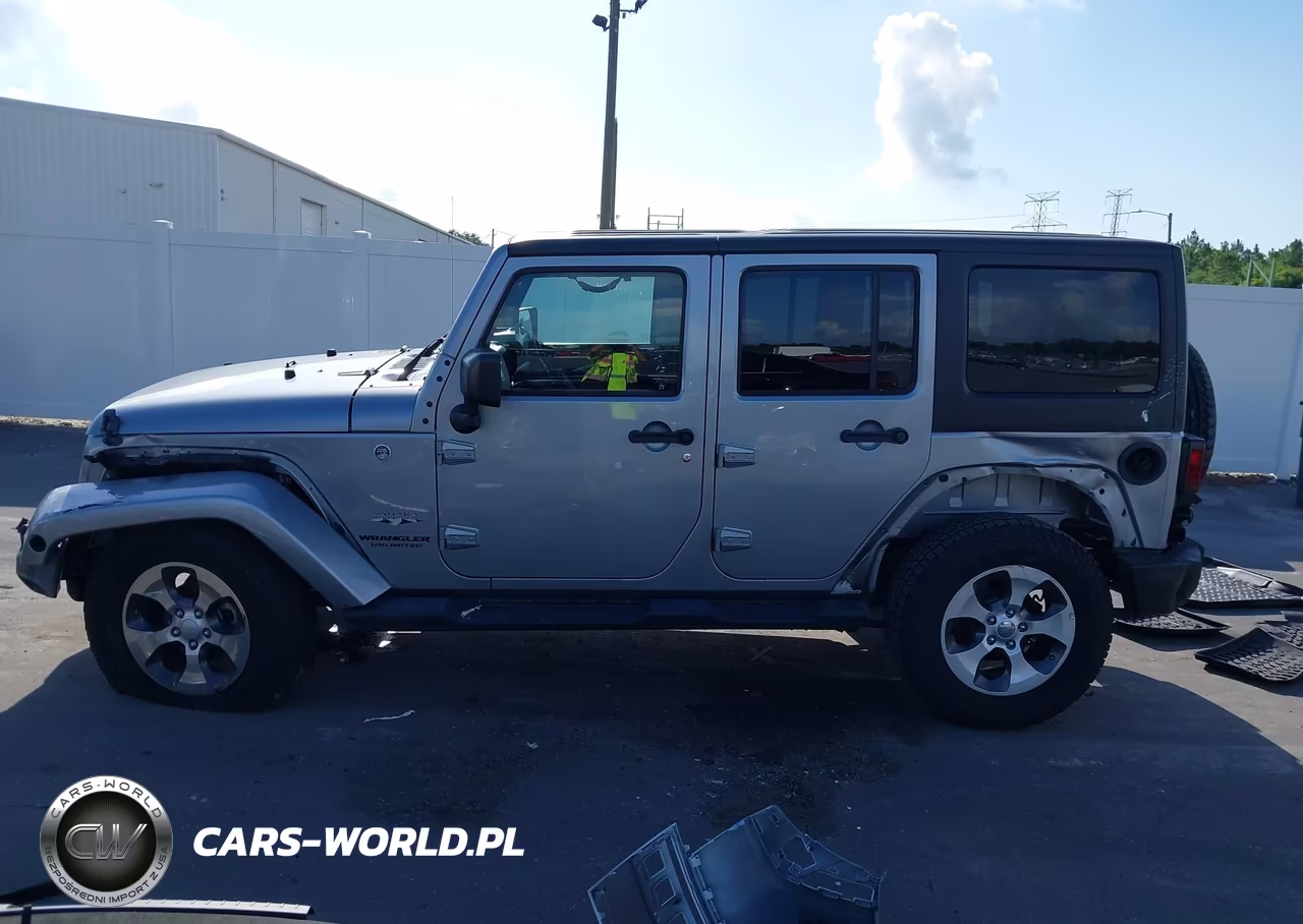 2016 Jeep Wrangler Unlimited Sahara VIN:1C4HJWEG6GL294425 - 15
