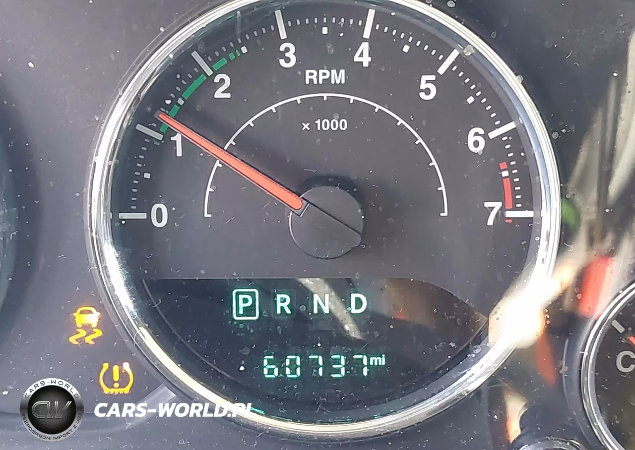 2016 Jeep Wrangler Unlimited Sahara VIN:1C4HJWEG6GL294425 - 16