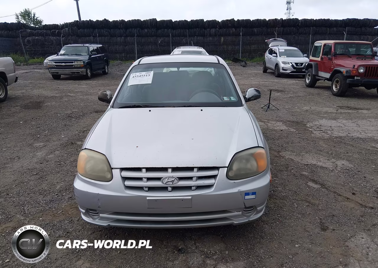 2005 Hyundai Accent Gls VIN:KMHCG45CX5U592862 - 12