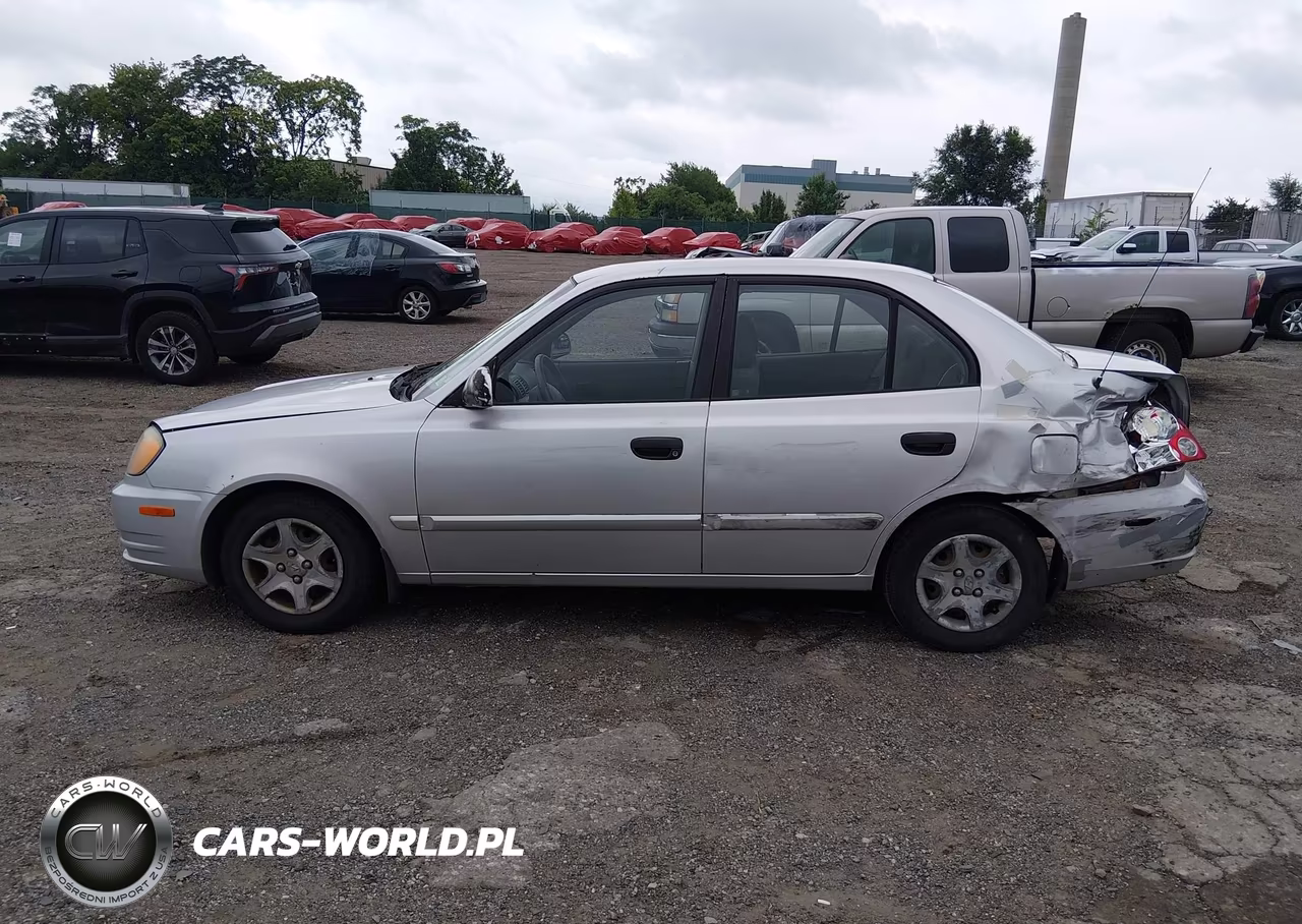 2005 Hyundai Accent Gls VIN:KMHCG45CX5U592862 - 14