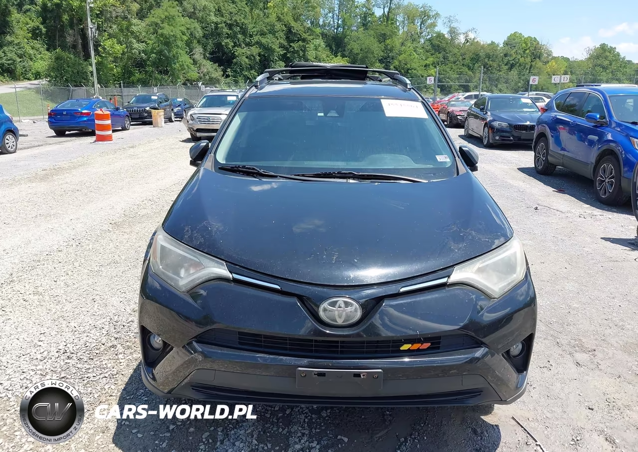 2017 Toyota Rav4 Le VIN:2T3BFREV2HW560609 - 12