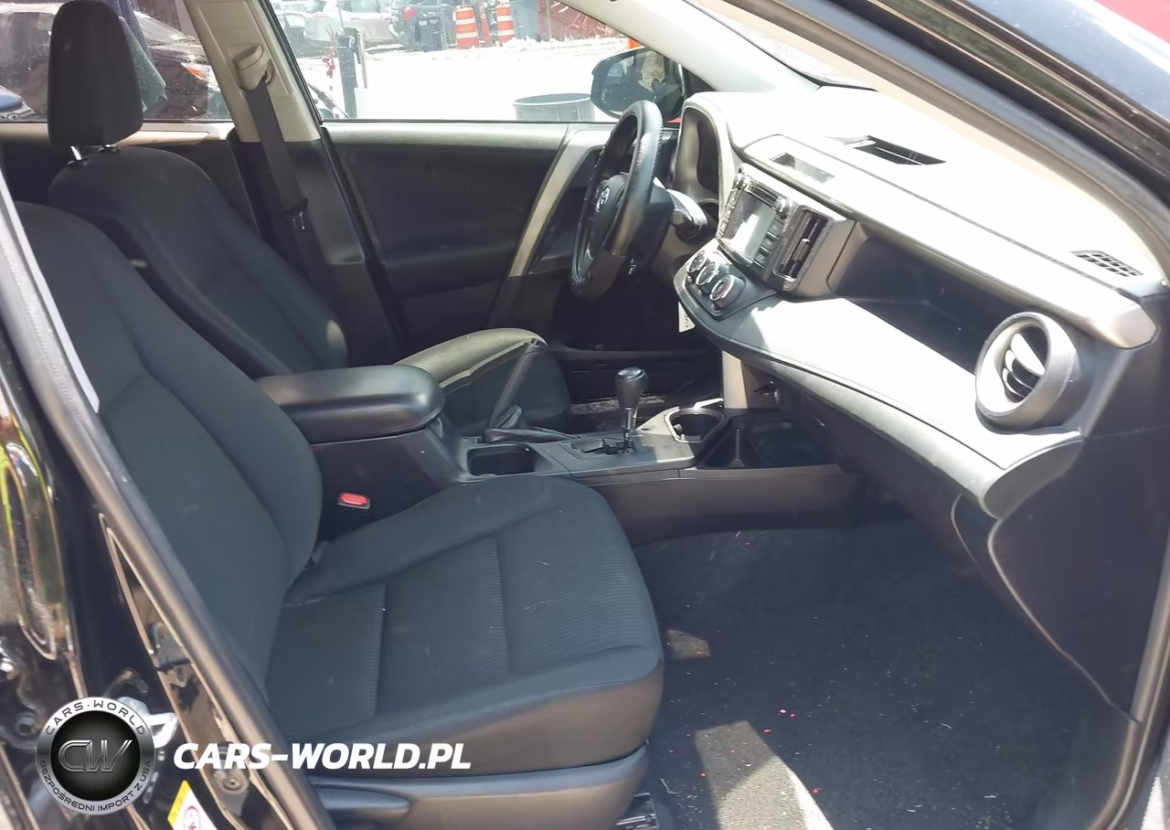 2017 Toyota Rav4 Le VIN:2T3BFREV2HW560609 - 5
