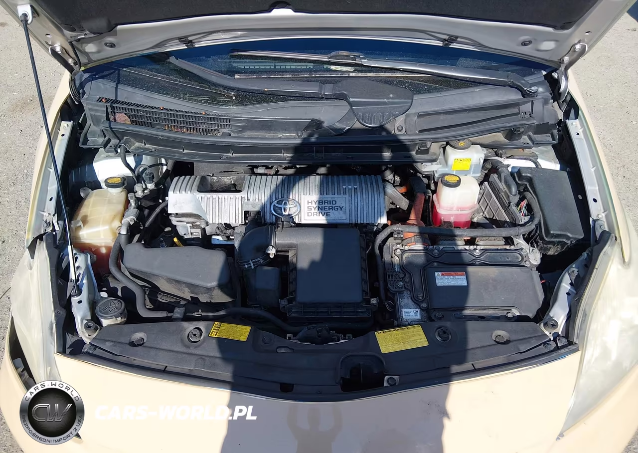 2013 Toyota Prius Two VIN:JTDKN3DU7D1645446 - 10