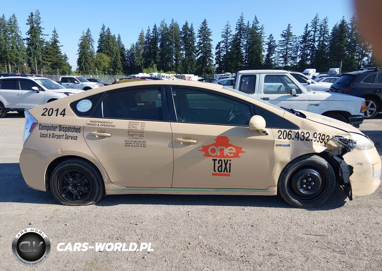 2013 Toyota Prius Two VIN:JTDKN3DU7D1645446 - 13