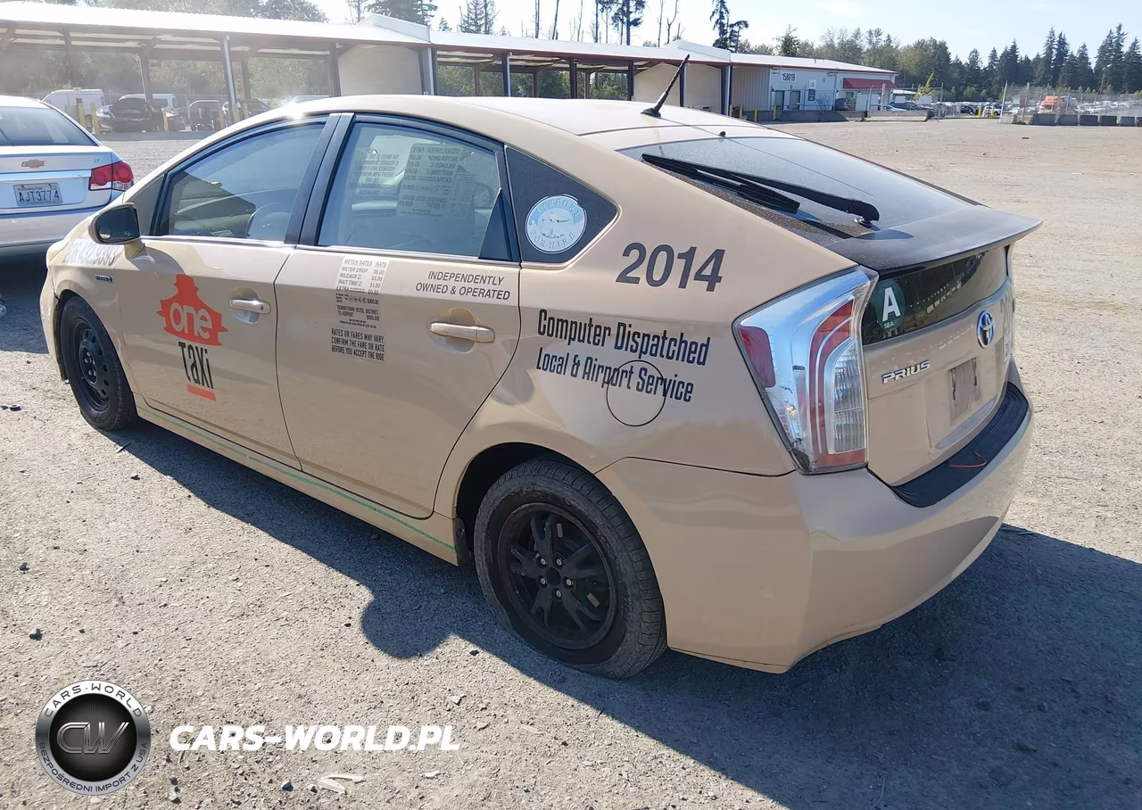 2013 Toyota Prius Two VIN:JTDKN3DU7D1645446 - 3