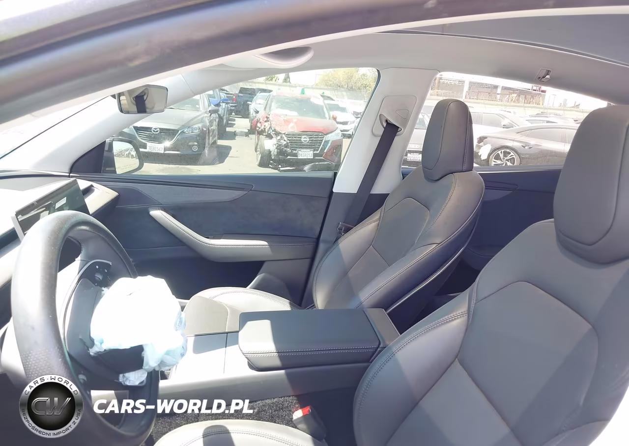 2026 Tesla Model Y Premium Rear-Wheel Drive-Rear-Wheel Drive VIN:7SAYGDED4TF395553 - 18