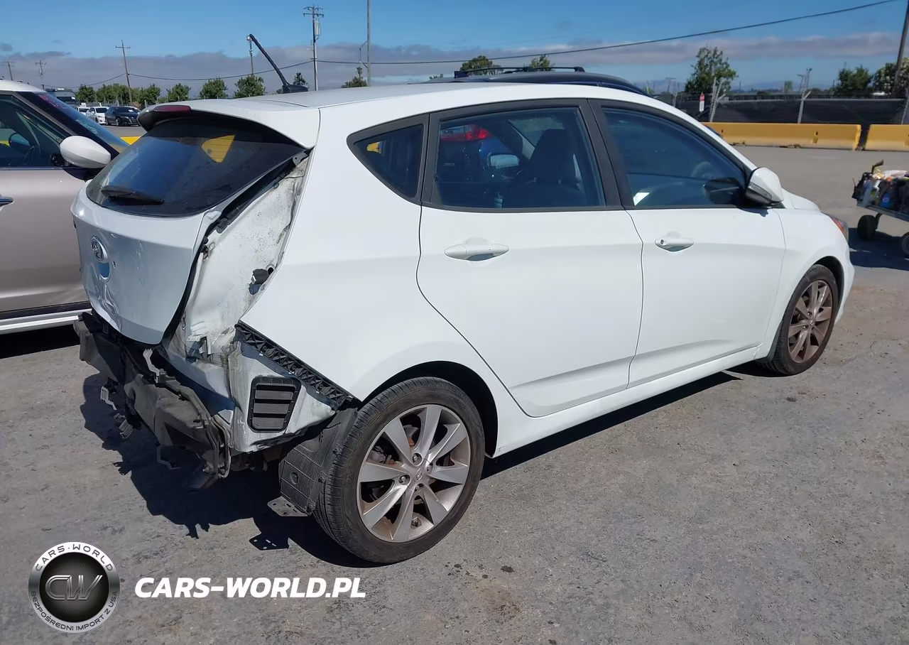 2013 Hyundai Accent Se VIN:KMHCU5AE9DU074231 - 4