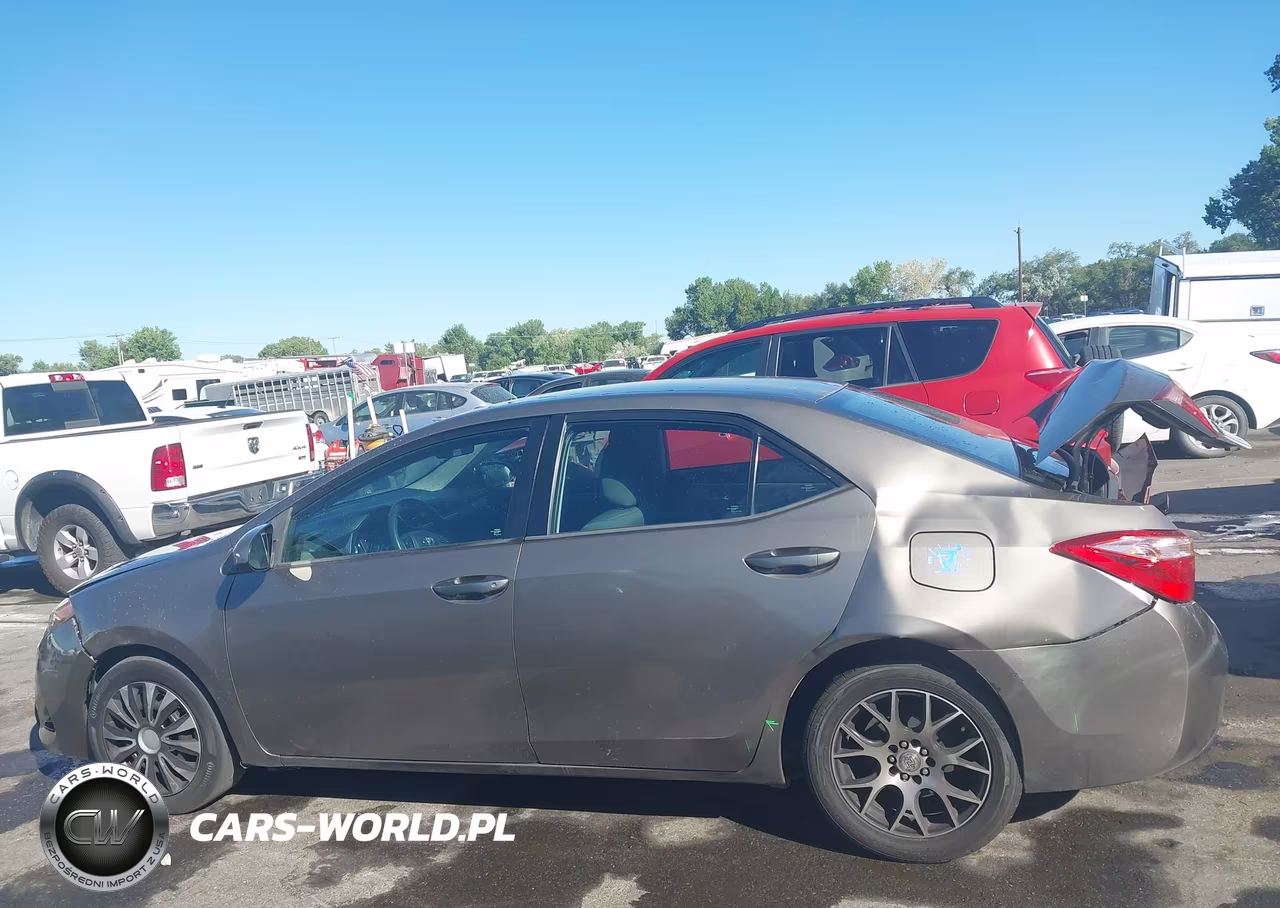 2017 Toyota Corolla Le VIN:2T1BURHE1HC941346 - 14