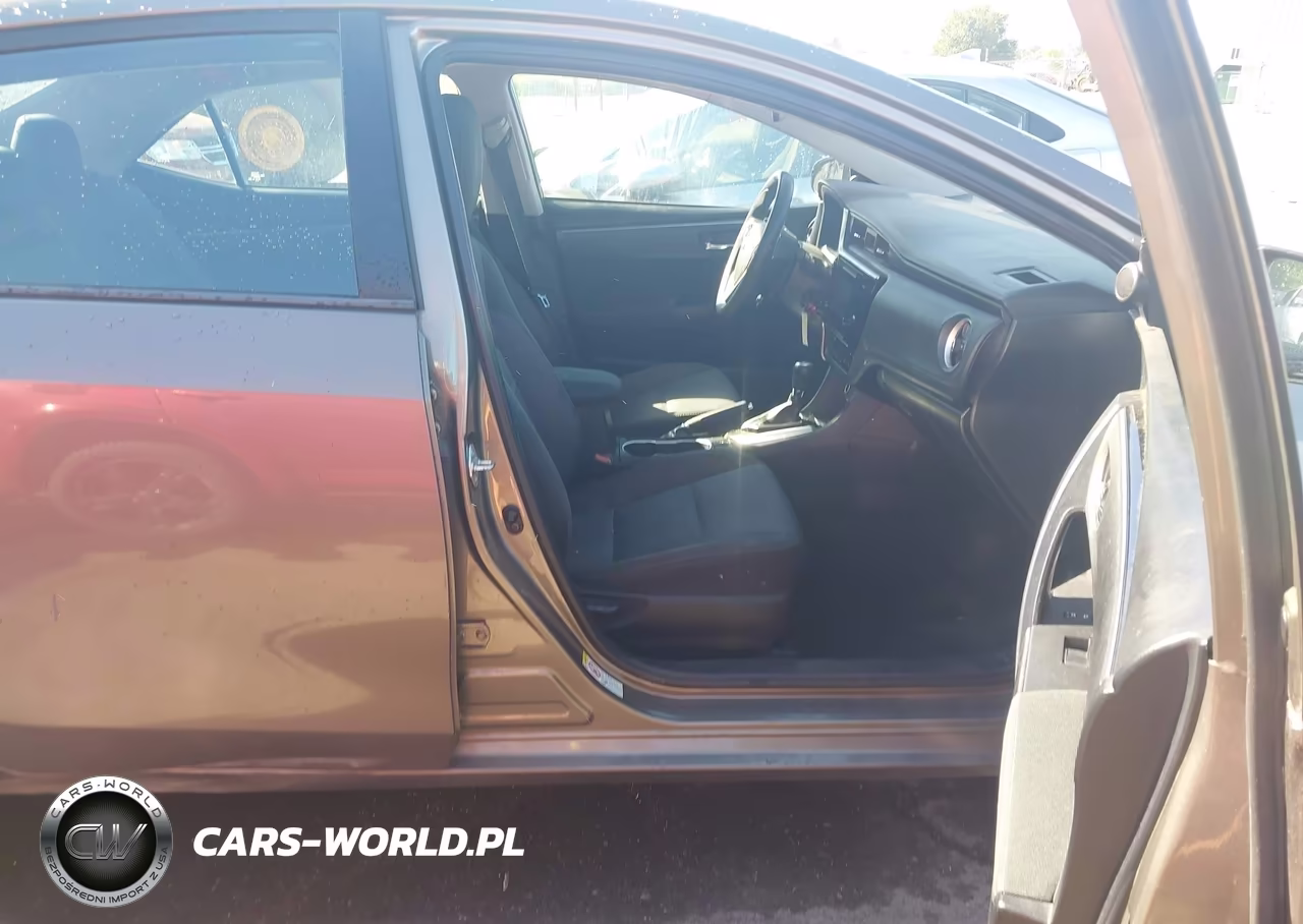 2017 Toyota Corolla Le VIN:2T1BURHE1HC941346 - 5