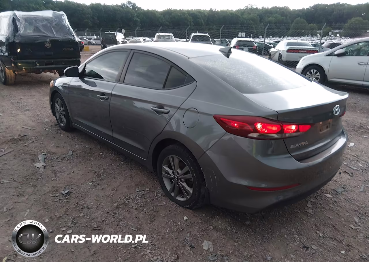 2018 Hyundai Elantra Value Edition VIN:5NPD84LF9JH368084 - 3