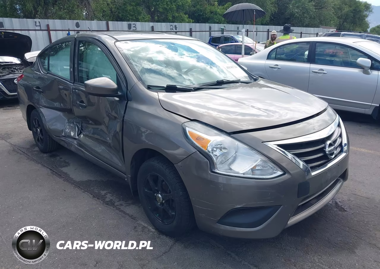 2017 Nissan Versa 1.6 S+ – zdjęcie 1 z 16