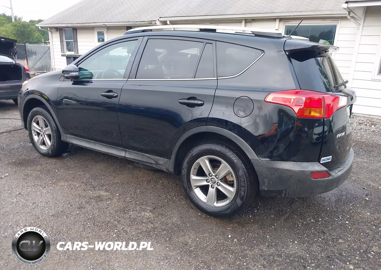 2015 Toyota Rav4 Xle VIN:2T3WFREV2FW205180 - 3