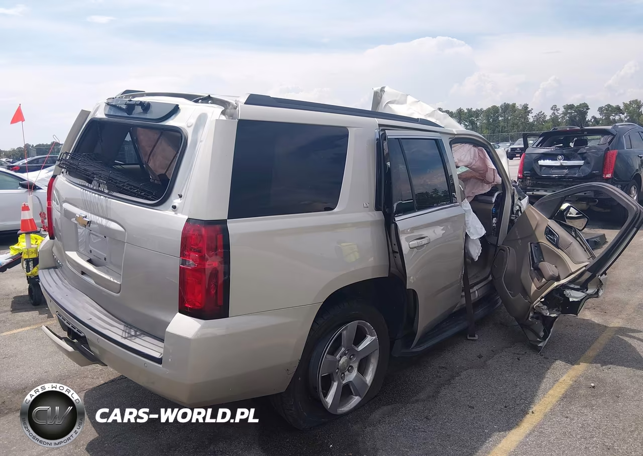 2017 Chevrolet Tahoe Lt VIN:1GNSKBKC4HR323763 - 4