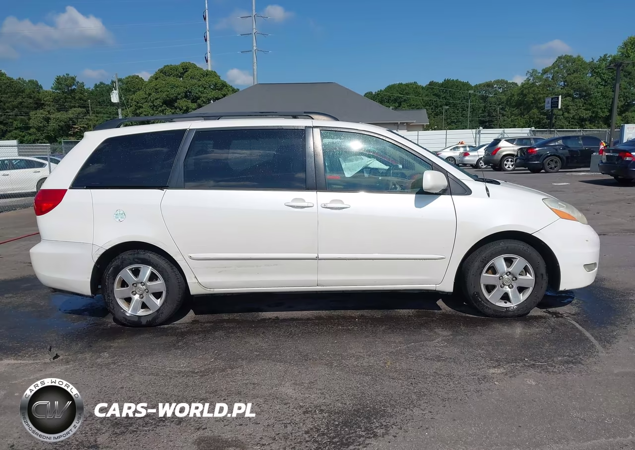 2010 Toyota Sienna Xle VIN:5TDYK4CC2AS315827 - 13