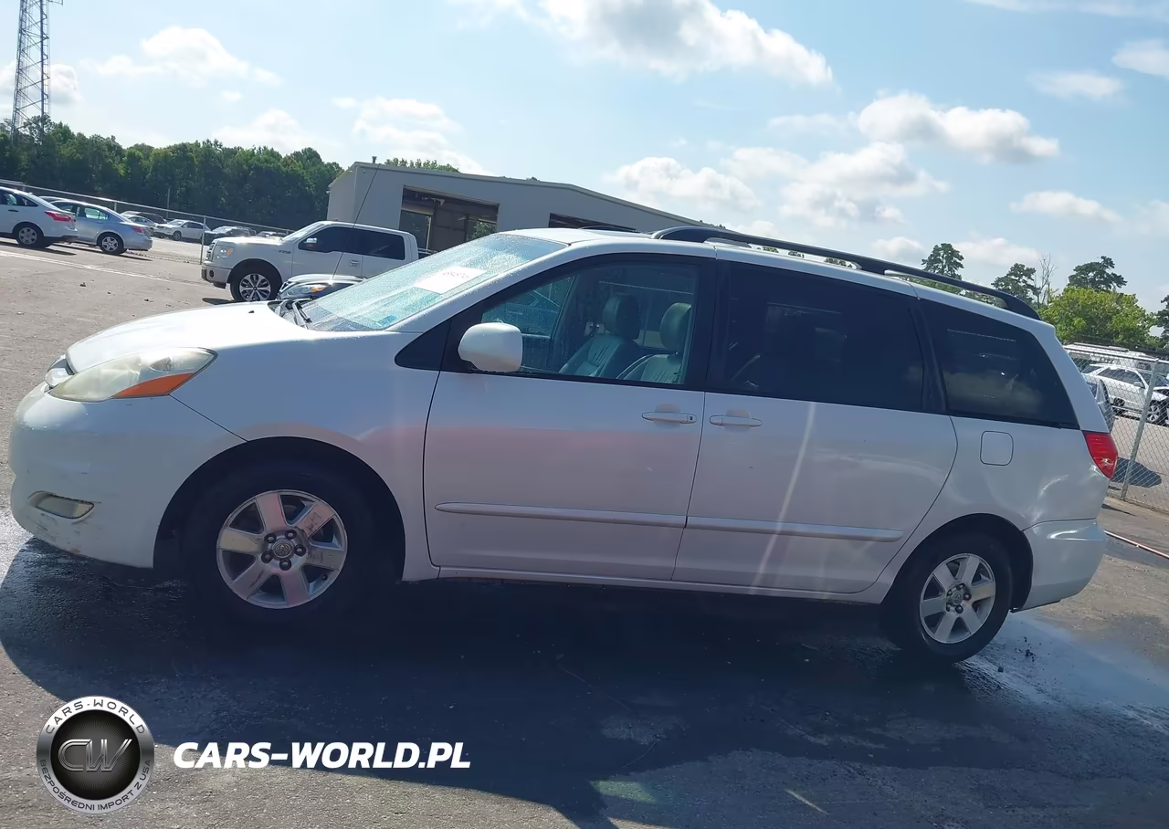 2010 Toyota Sienna Xle VIN:5TDYK4CC2AS315827 - 14