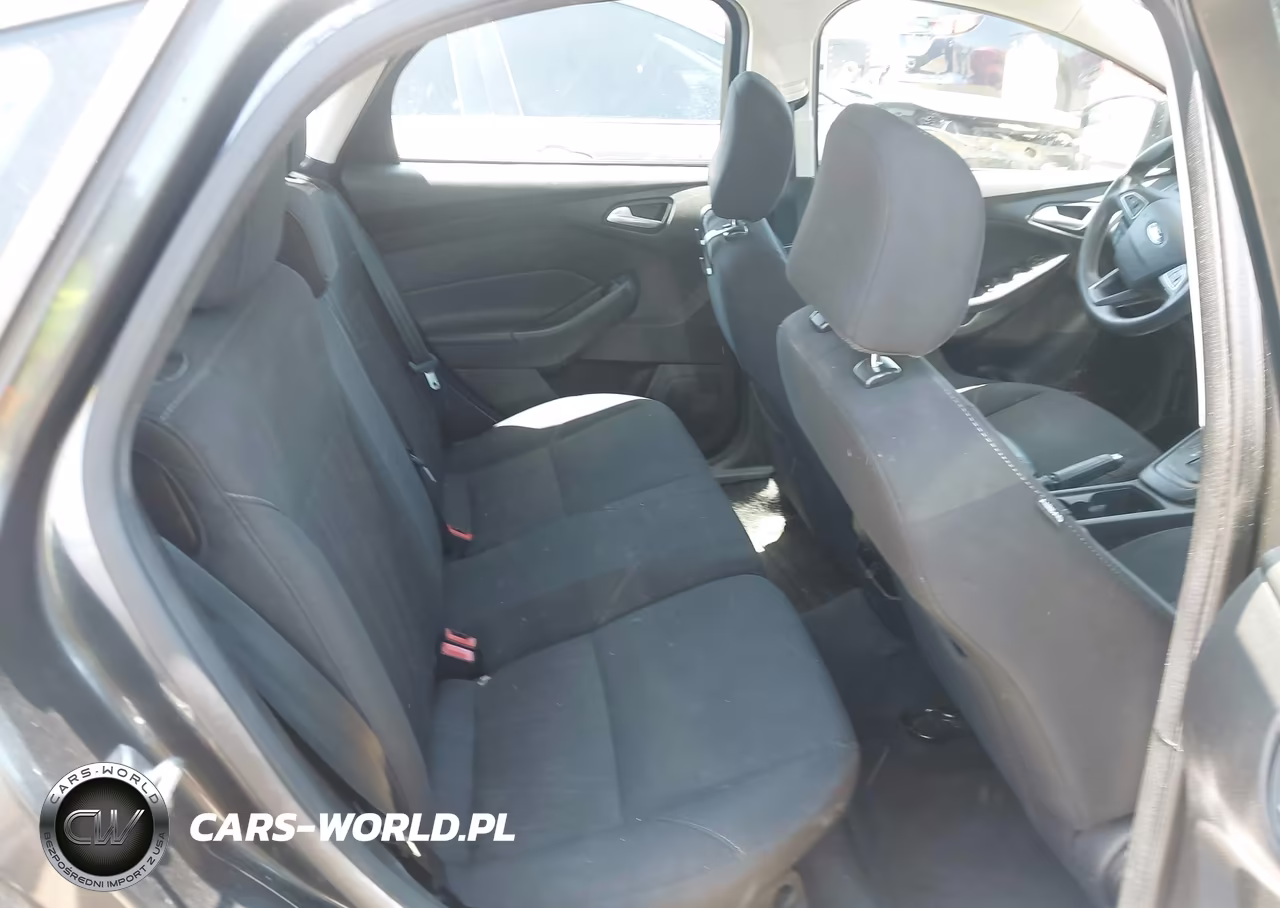 2016 Ford Focus Se VIN:1FADP3KE2GL380075 - 8