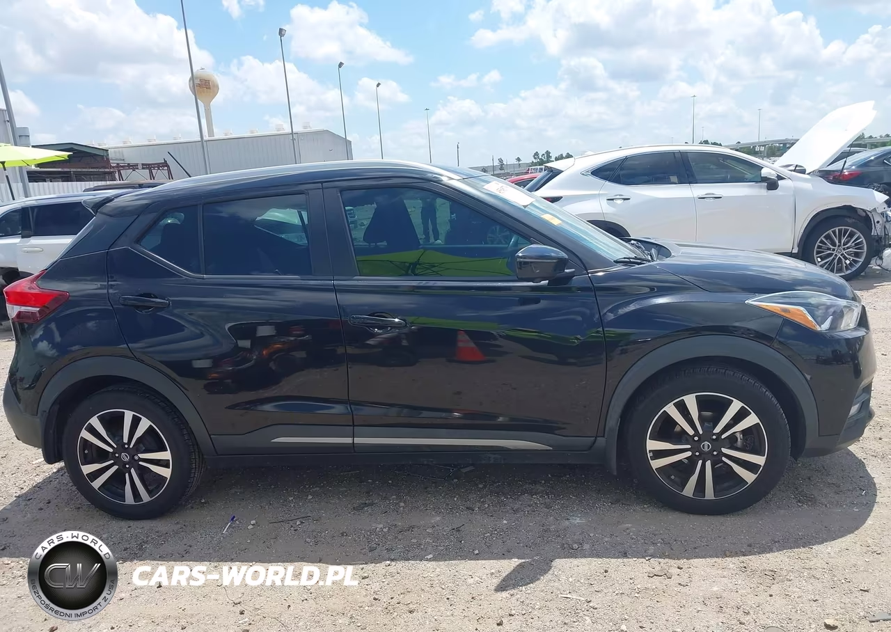 2020 Nissan Kicks Sr Xtronic Cvt VIN:3N1CP5DV2LL526782 - 13