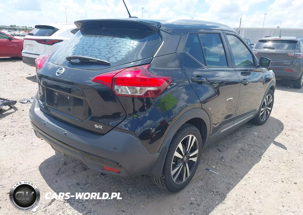 2020 Nissan Kicks Sr Xtronic Cvt VIN:3N1CP5DV2LL526782 - 4