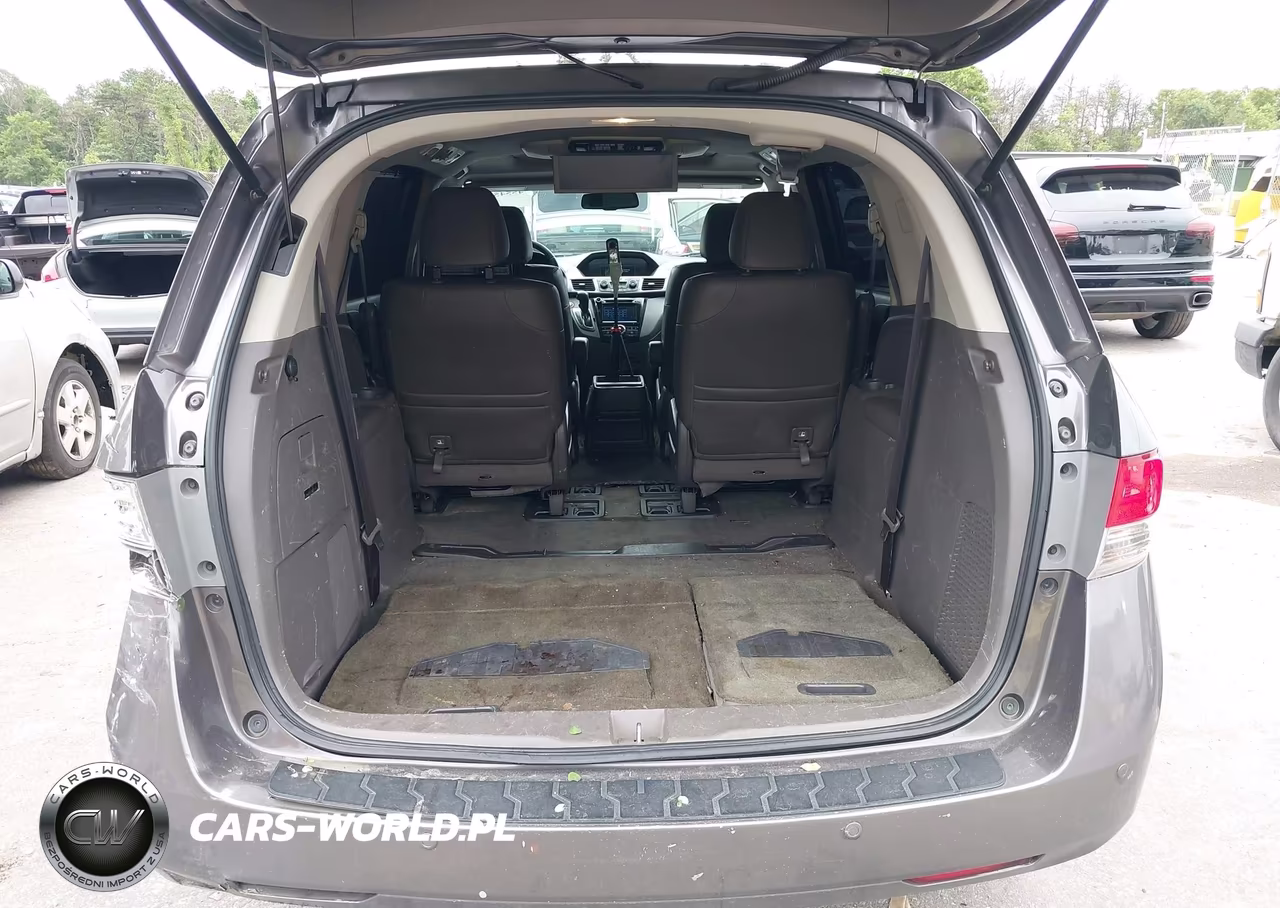 2015 Honda Odyssey Touring-Touring Elite VIN:5FNRL5H9XFB062496 - 18