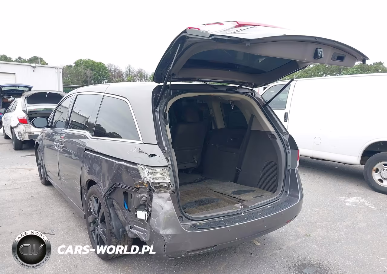2015 Honda Odyssey Touring-Touring Elite VIN:5FNRL5H9XFB062496 - 3