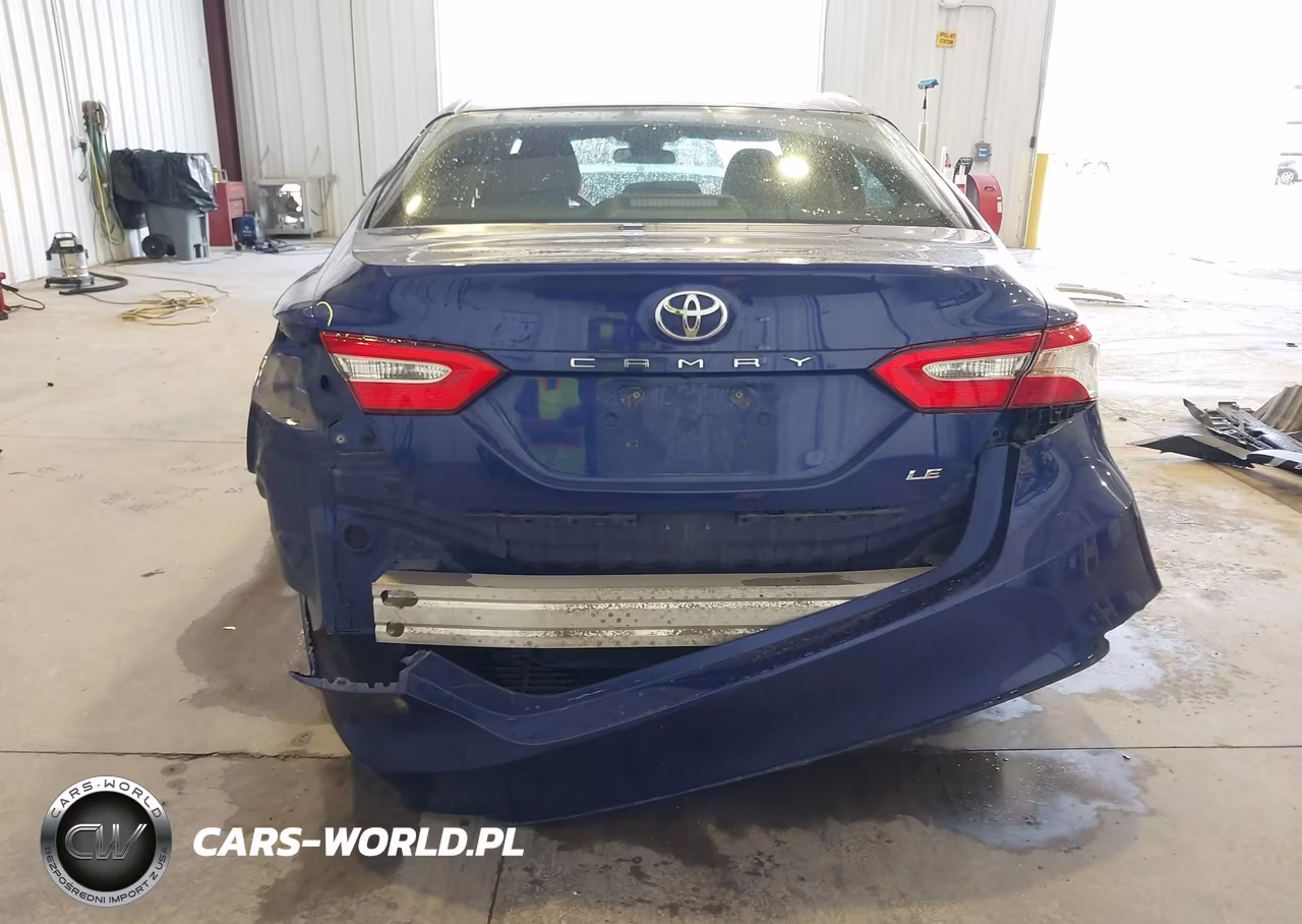 2018 Toyota Camry Le VIN:4T1B11HK8JU587961 - 6