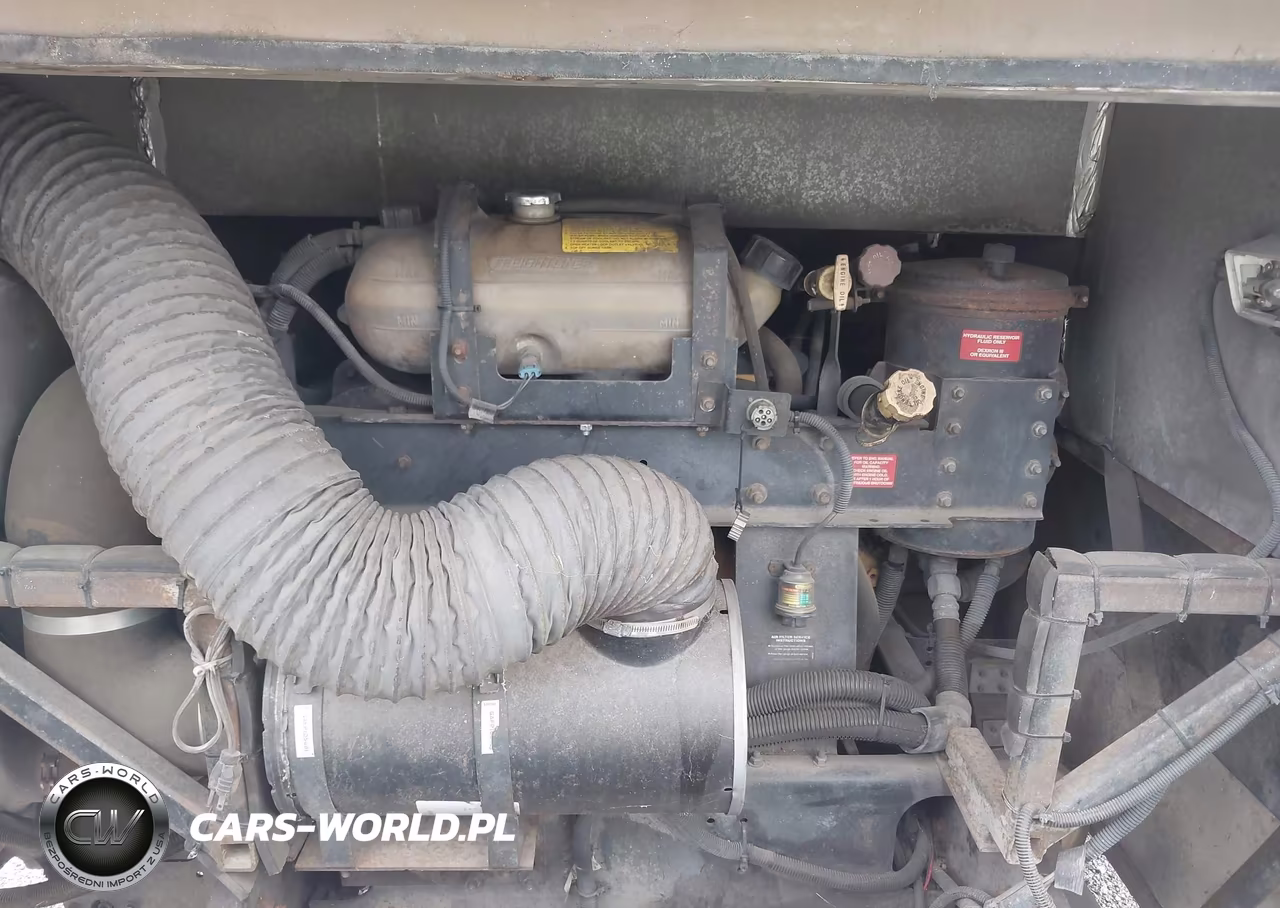 2004 Freightliner Chassis X Line Motor Home VIN:4UZAAHAK83CM02119 - 10