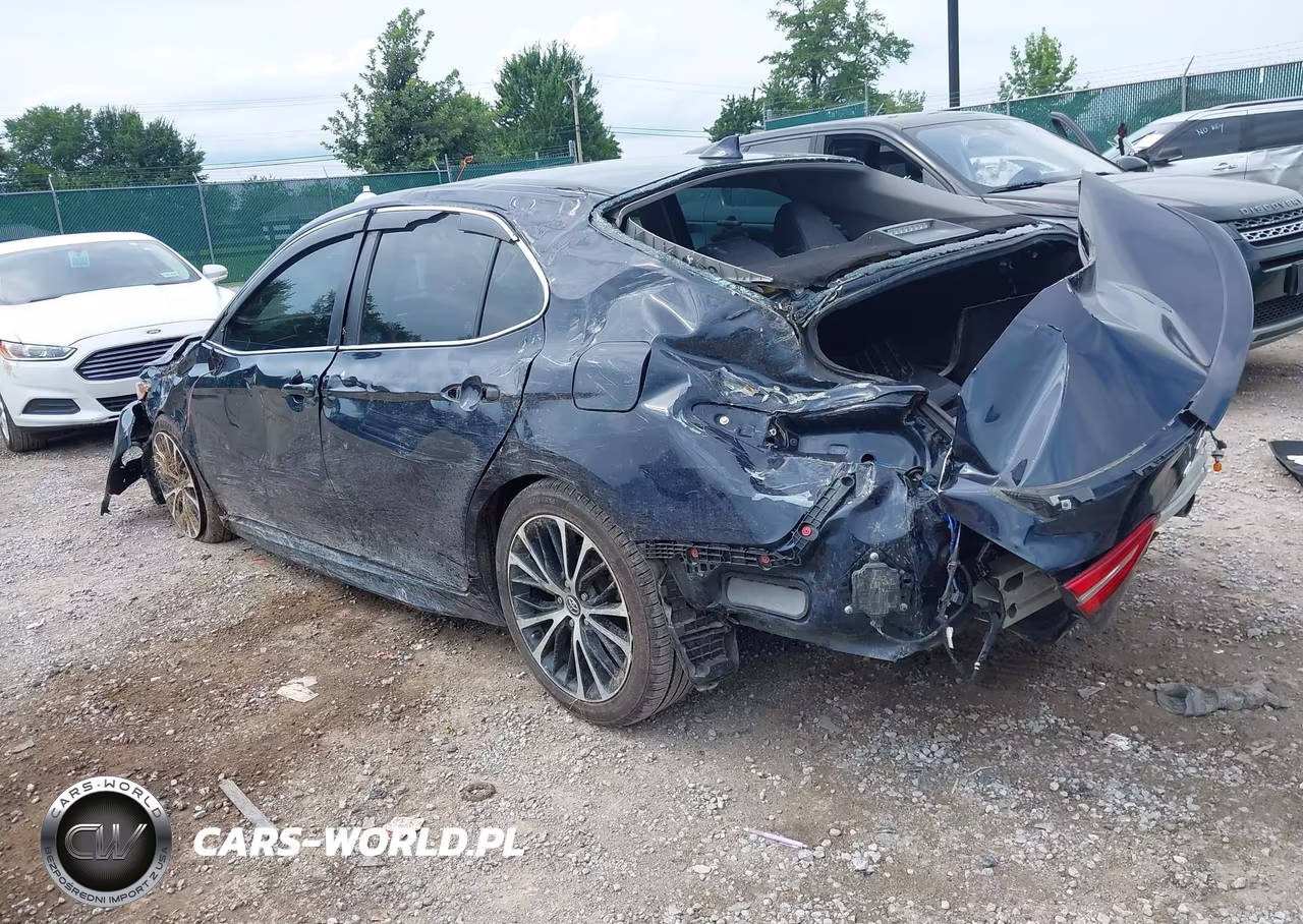 2018 Toyota Camry Se VIN:4T1B11HK3JU556861 - 3
