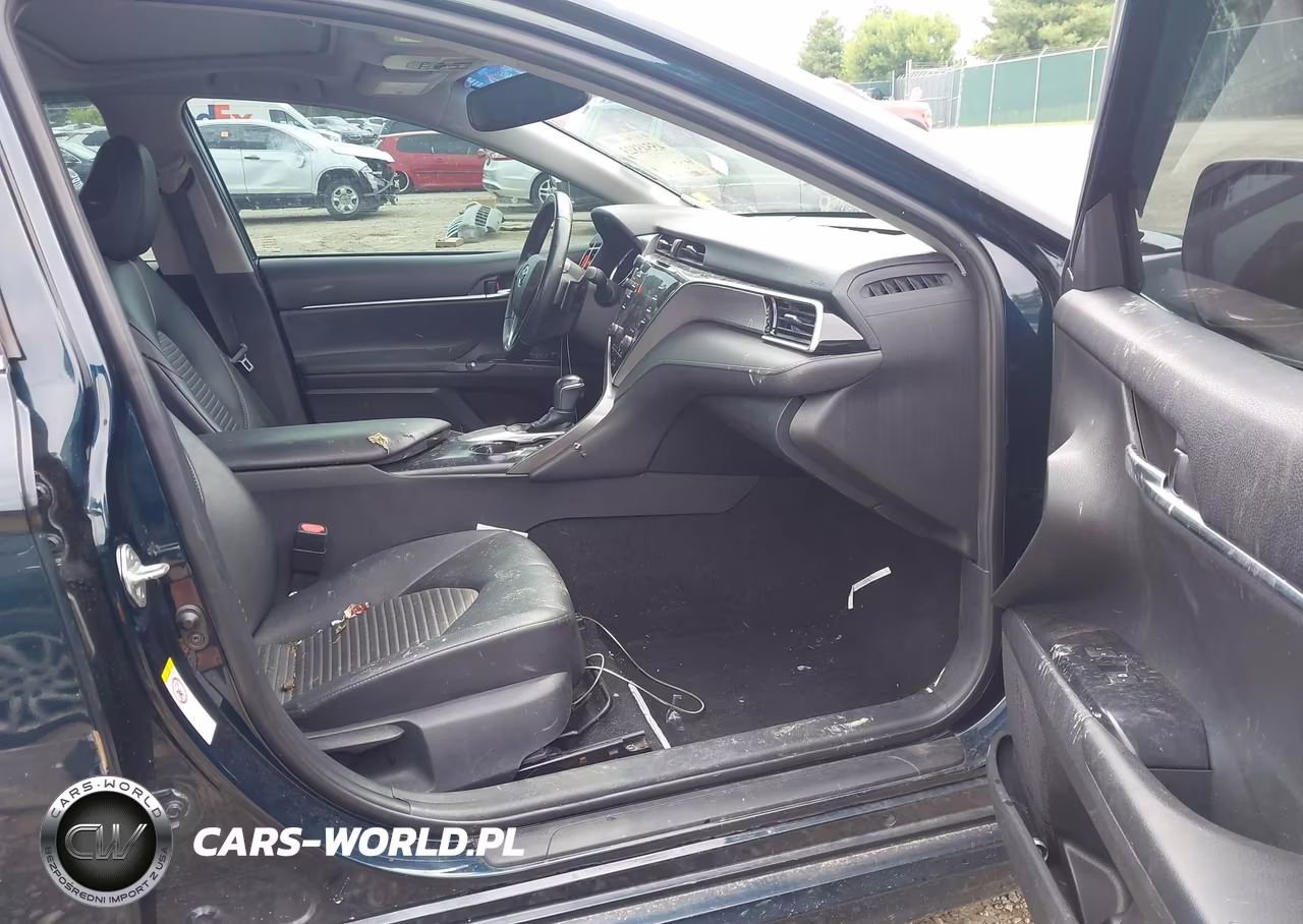 2018 Toyota Camry Se VIN:4T1B11HK3JU556861 - 5
