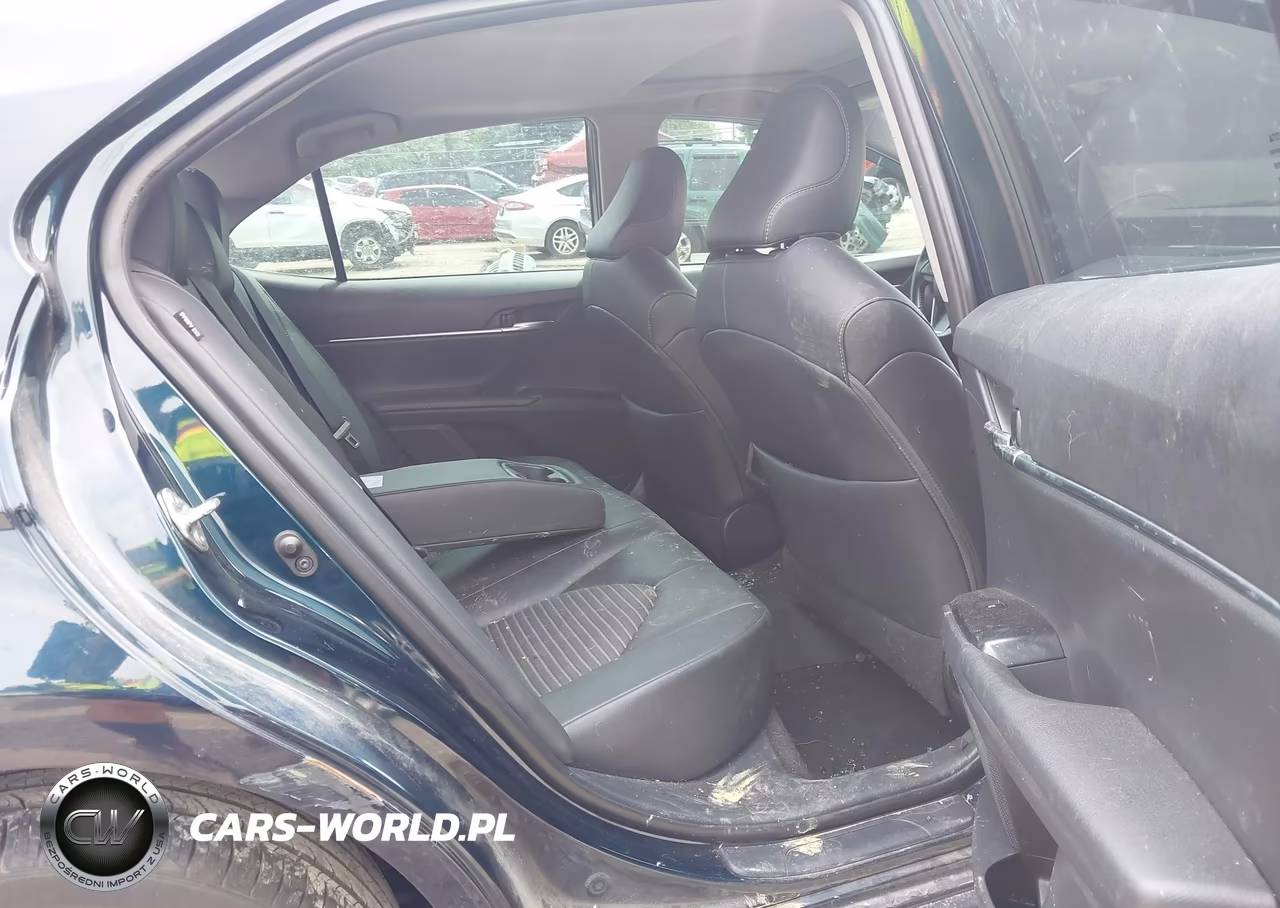 2018 Toyota Camry Se VIN:4T1B11HK3JU556861 - 8