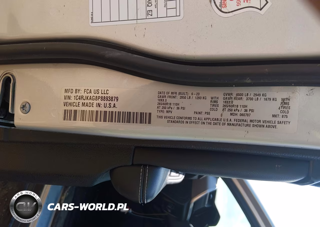 2023 Jeep Grand Cherokee L Laredo 4X4 VIN:1C4RJKAG8P8893879 - 9