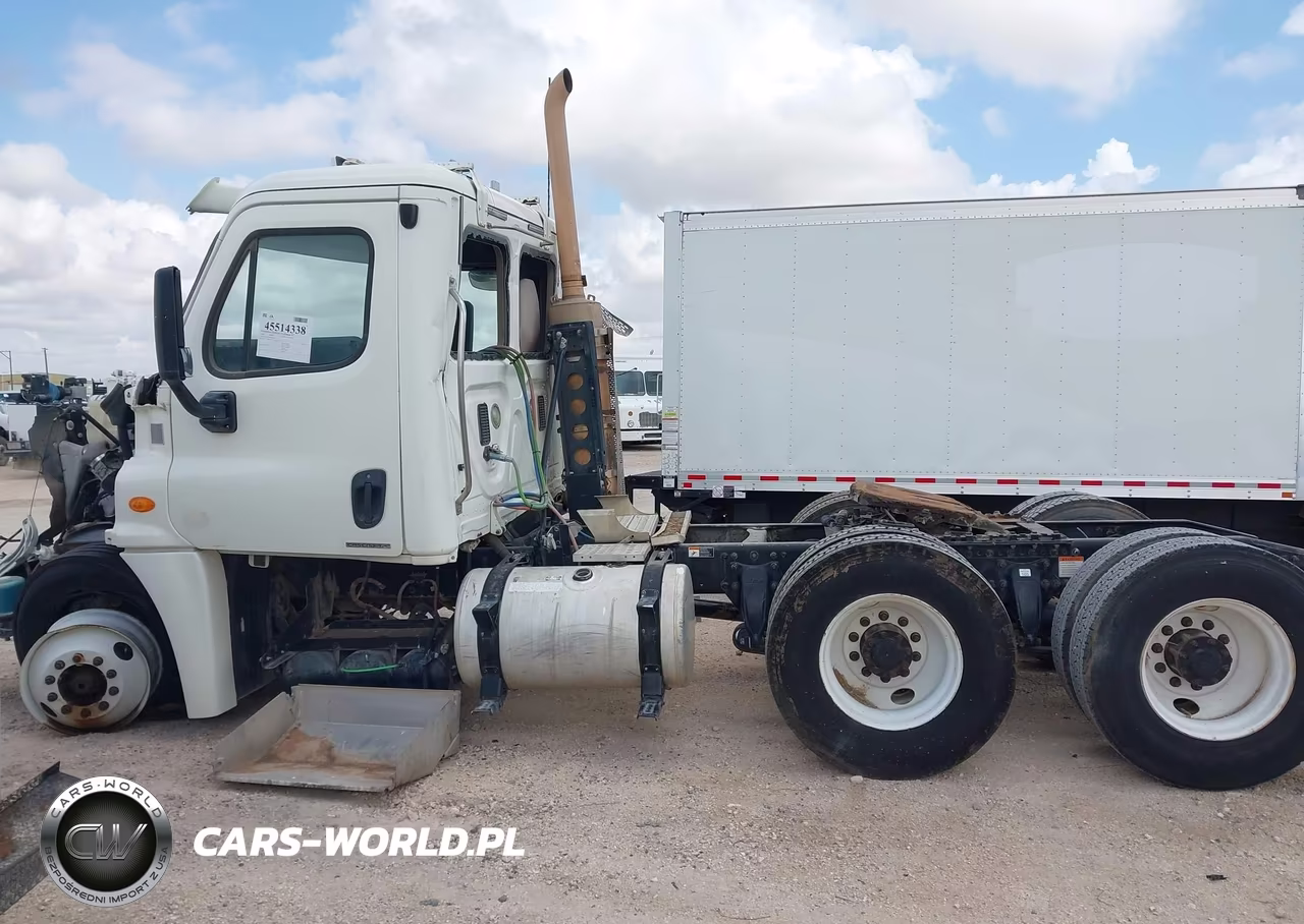 2011 Freightliner Cascadia 125 VIN:1FUJGEDR4BSAV3180 - 17